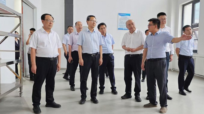 甘肅國投集團(tuán)黨委書記、董事長成廣平一行到西部工程檢測研發(fā)基地調(diào)研